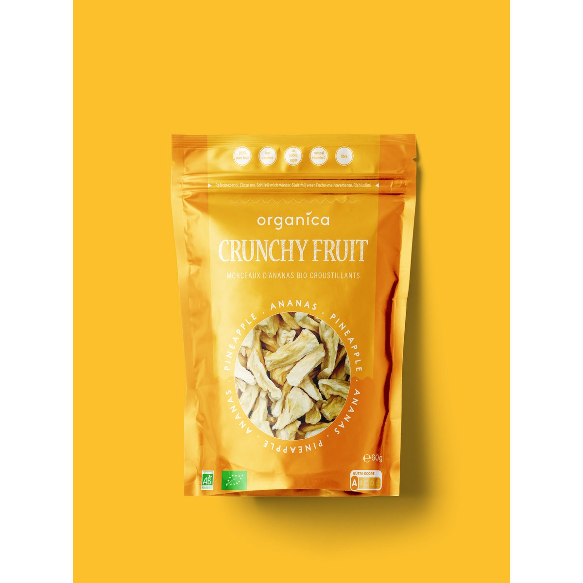 KNAPPERIGE FRUITFAMILIE ANANAS