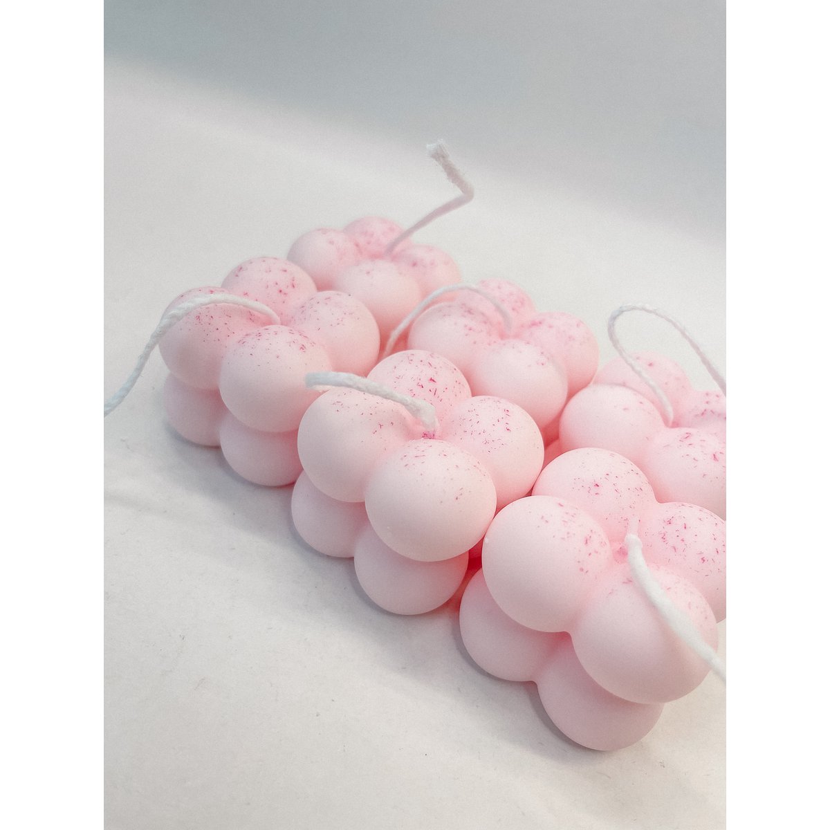 Bubble candle Pink with speckles (small) | rapeseed wax
