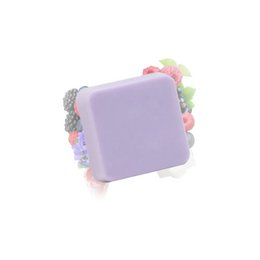 Red fruit scented wax pebble