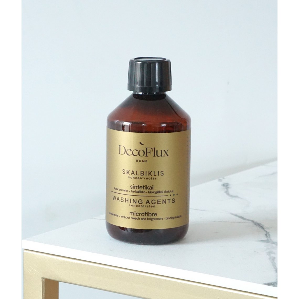 Detergente liquido per sintetici 240ml