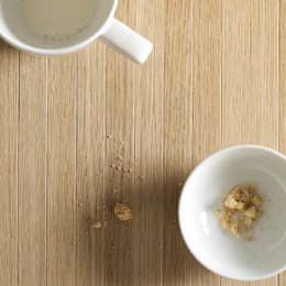 bakke, der tager form som armen på din sofa eller af de fleste ustabile overflader - DETRAY OAK