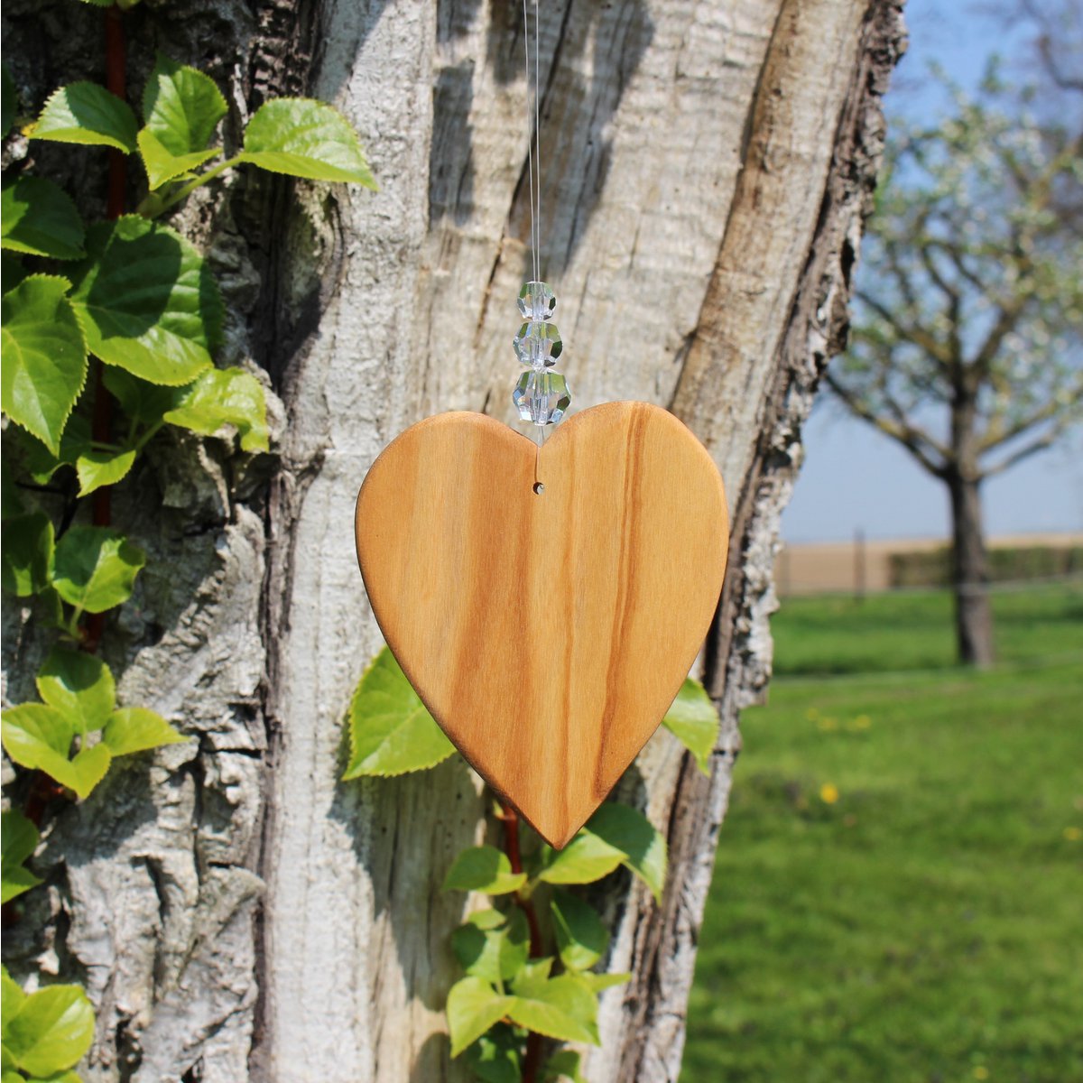 Window decoration heart with 3 lead crystals