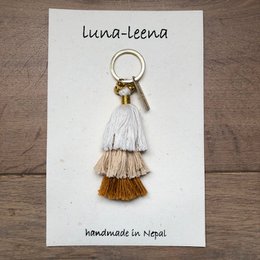 Llavera luna -leena boras marrón - encanto de la bolsa - algodón orgánico - hecho a mano en nepal - percha de la bolsa