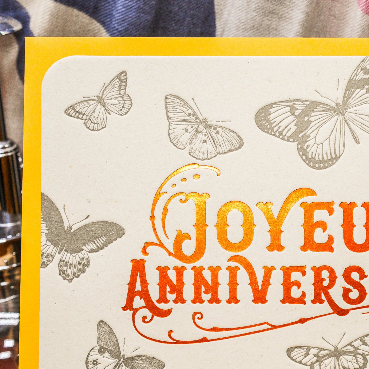 Kartka typograficzna Happy Birthday Motyle, pomarańczowa (z kopertą)