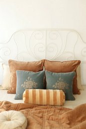Kussenhoes | Camellia Teal Cross Stitch kussenhoes van Sanctuary Living