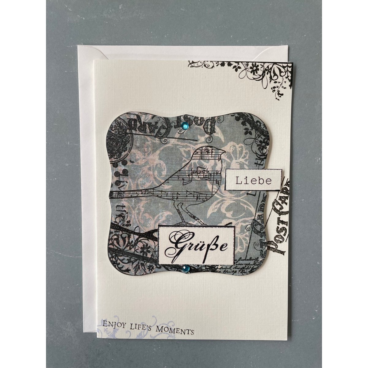 Saludos - tarjeta plegable con sobre