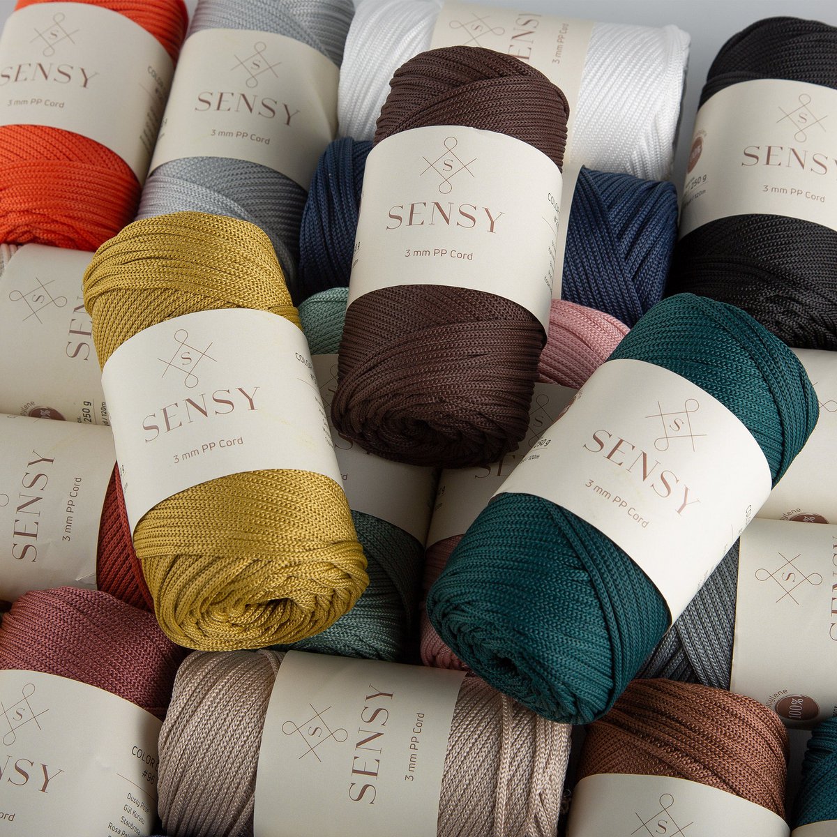 Sensy Premium 3 mm - 131 yards 100 % polyester macrame ledning
