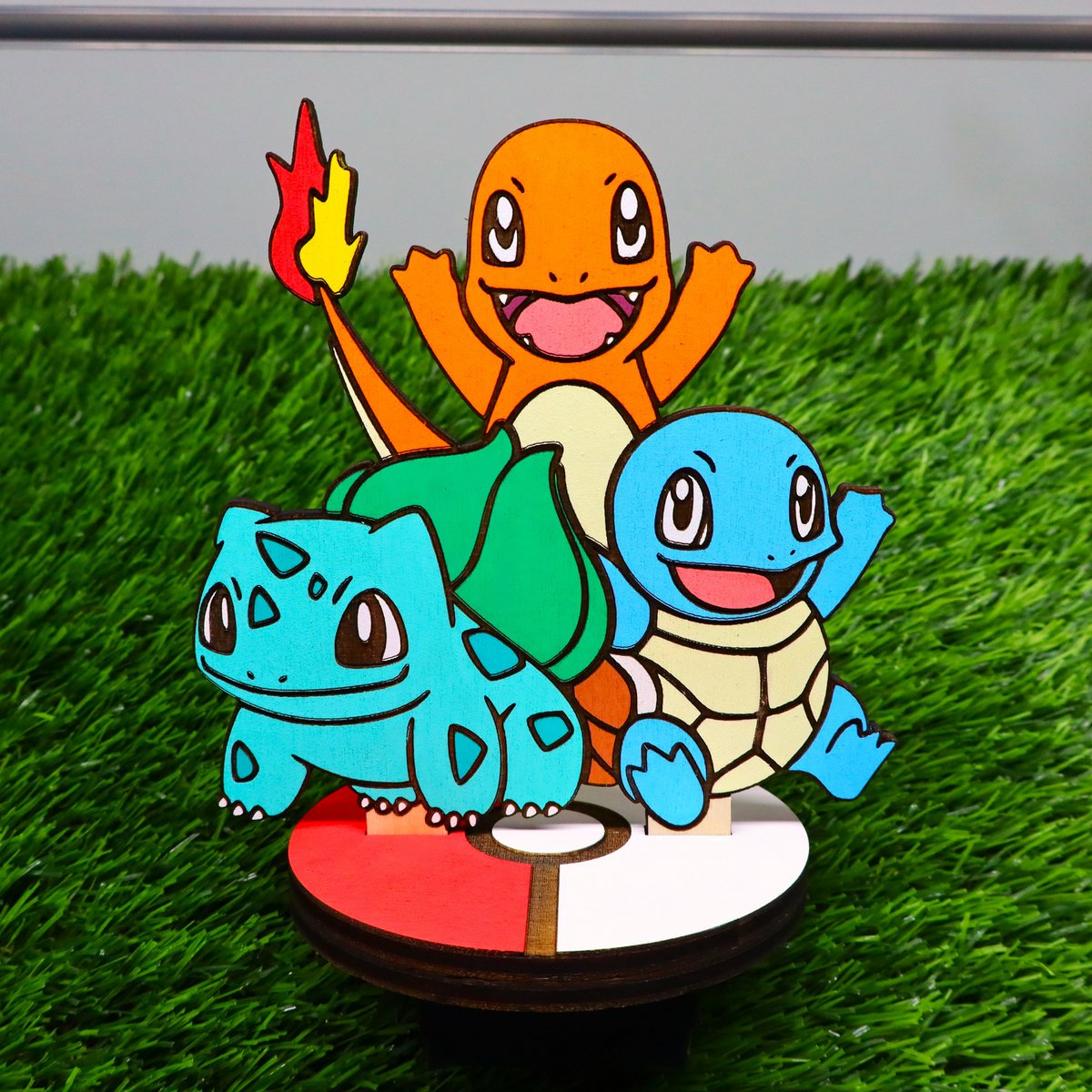 Farbige Holzstatue von Pokémon, Charmander, Bulbasaur und Squirtle, Geek -Geschenk, Nerd Room Housewarming