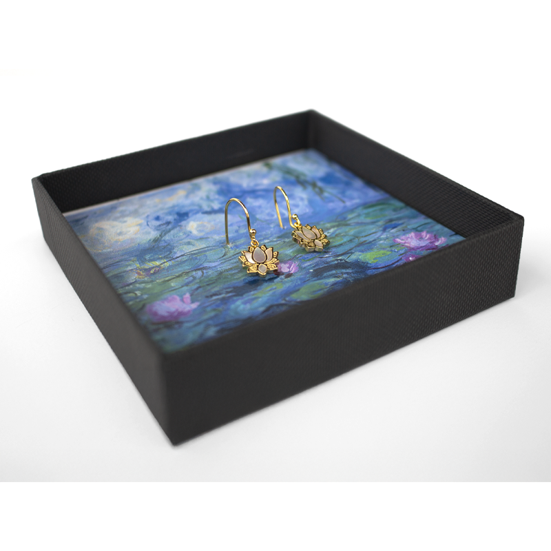 Pendientes chapados en oro con lirio de agua, Claude Monet