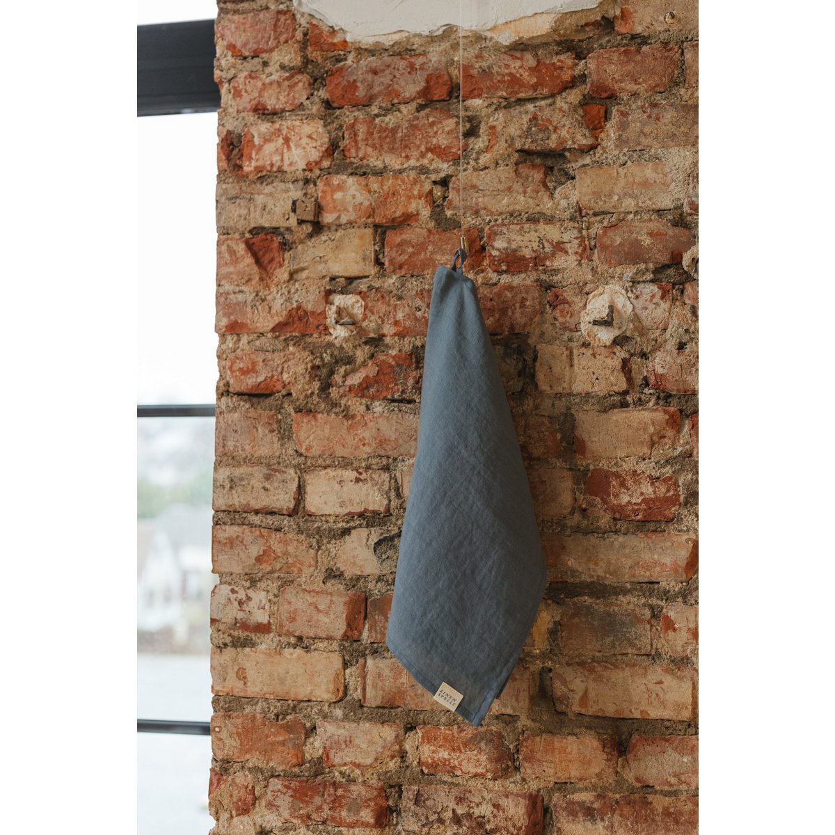 Donkergrijze linnen keukenhanddoek