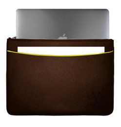 Caja de ordenador VUE LAC con bolsillo frontal Marrón, borde amarillo 38cm