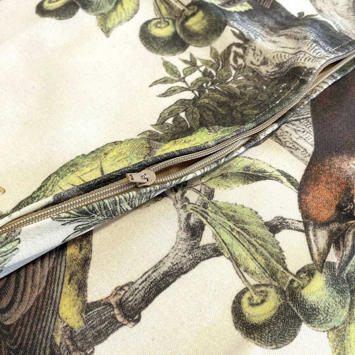 Vintage Finches Rzut Poszewka na poduszkę Klasyczny wystrój ptaka | VIN009