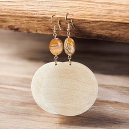 Boucles d'Oreilles Minimalistes : Disques de Bois Naturel, Nacre & Perles de Jaspe — Acier Inoxydable — Style Boho-Ethno