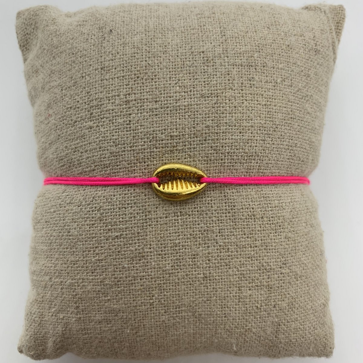 Pulsera Pequeña Concha Dorada