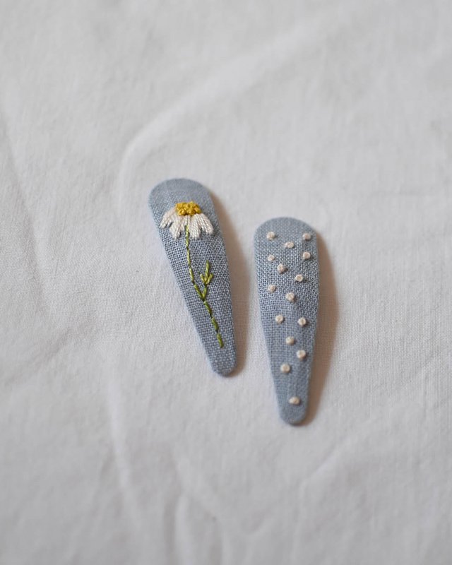 Haarspeldjes blauwe narcis + stippen