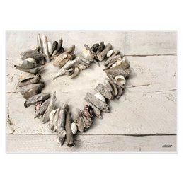 Driftwood and shell placemats in a summery, coastal design. Suitable for kitchen, dining, and outdoor use.