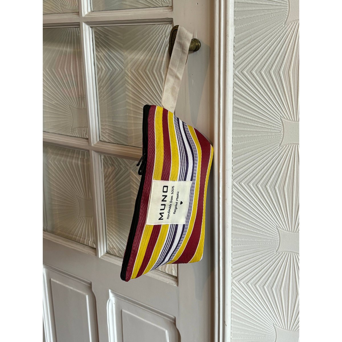 Bolsa de nylon reciclada hecha a mano