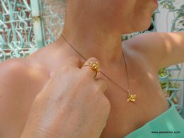 Collana con gioielli ape: ciondolo in oro ispirato alla natura - ottone riciclato ecologico