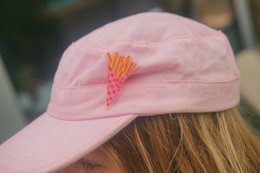 Insigne de broche de cône de frites
