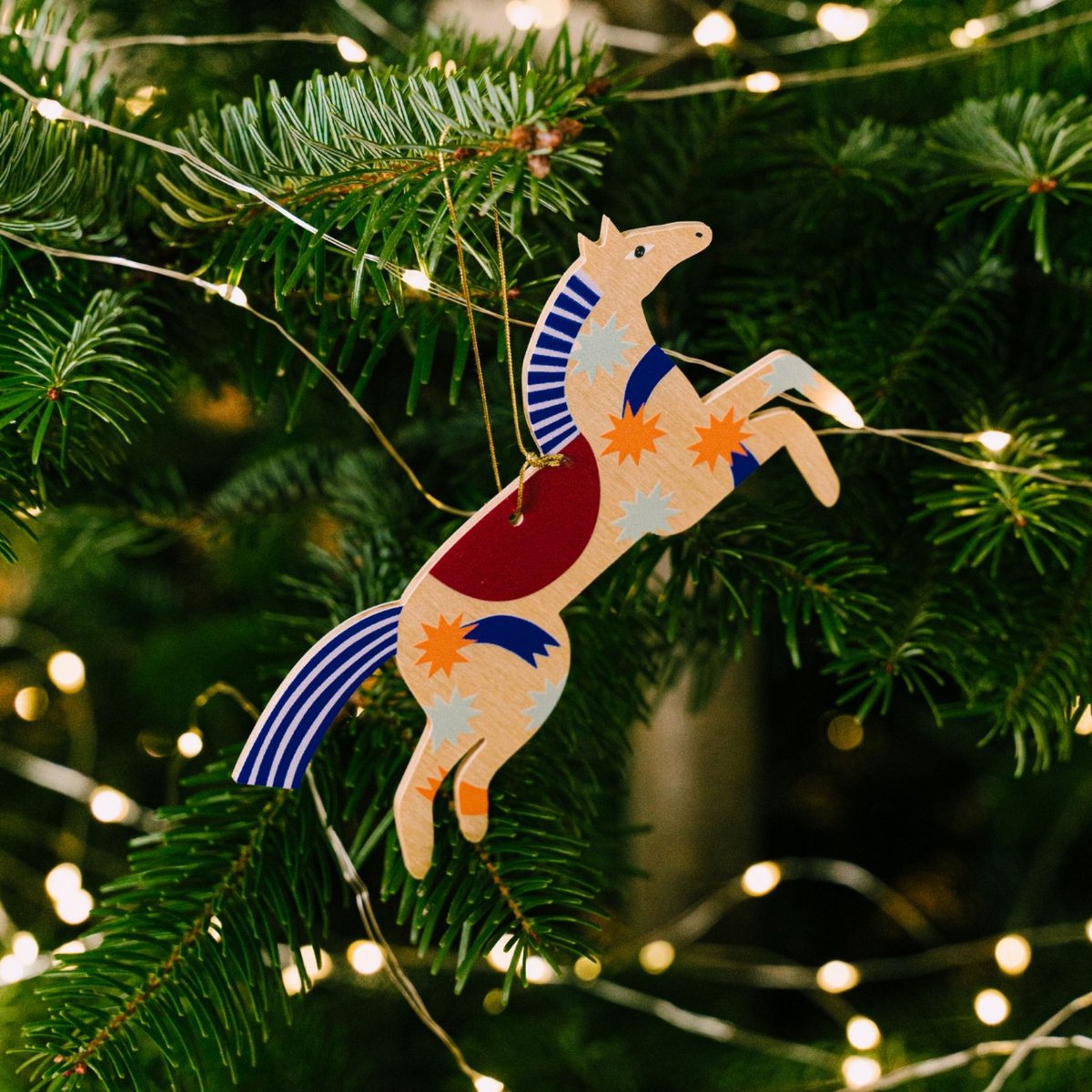 Træheste julepynt, skandinavisk folkestil