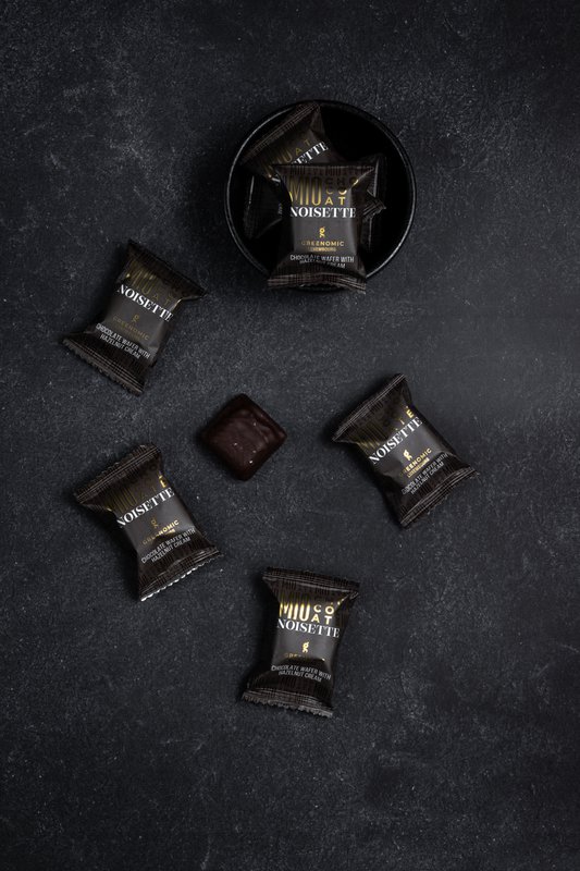 MIO Chocolate Hazel Wafer Praline