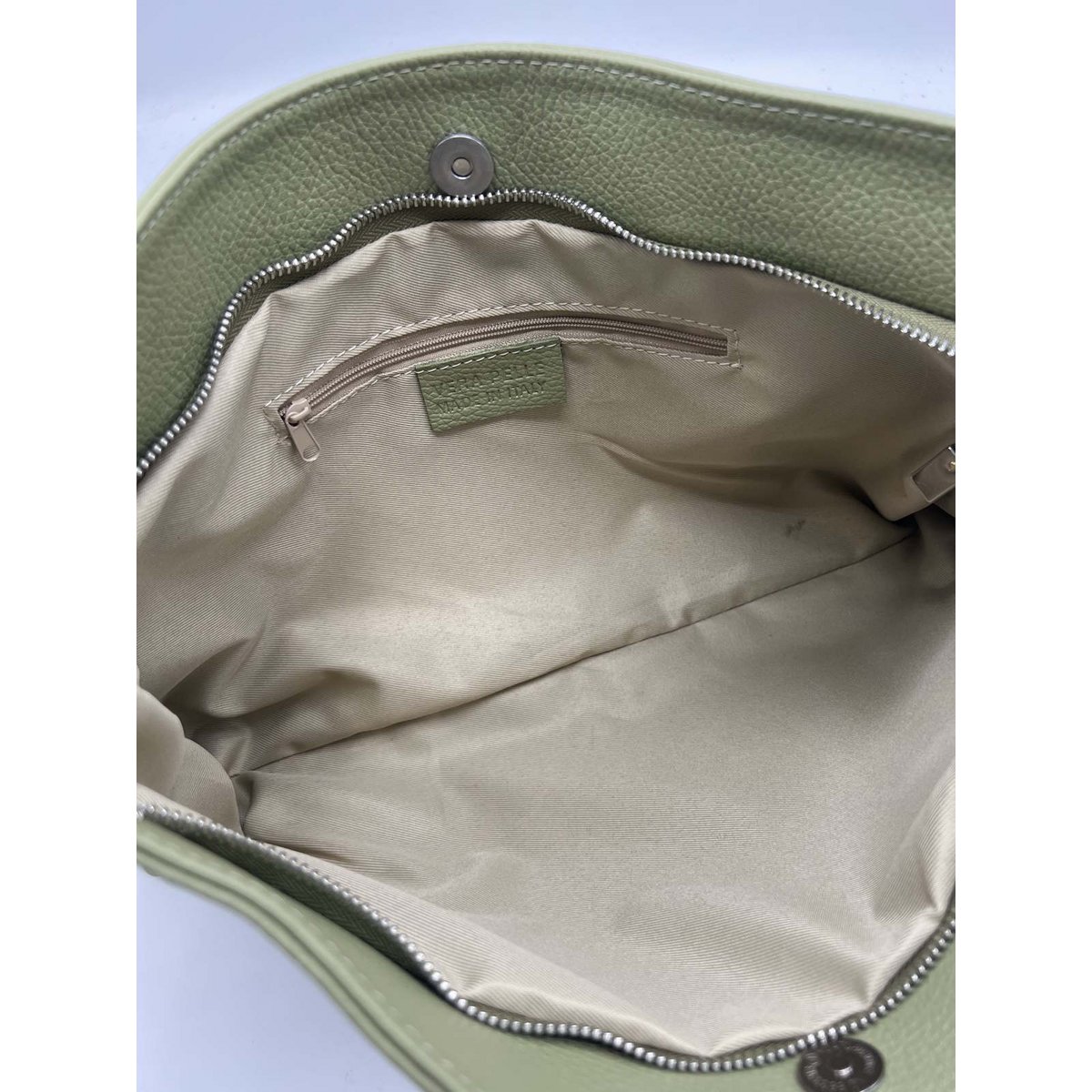 Slouchy Umhängetasche aus echtem Leder mit Schnürdetail, hergestellt in Italien, Art.-Nr. 112757