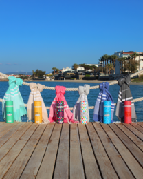 HANDDOEK TO GO MALIBU Katoenen strandlaken 180x100 cm | Zandvrij | Zwart | met geschenkdoos