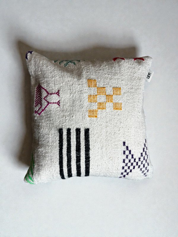 LEY! - Cushion - Colorful Line - 50 x 50 (SOLD LAGERSALE 02/25/26)