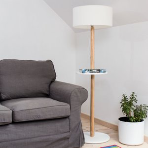 UFO Ashwood Stehlampe Weiß