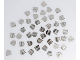 Clip per angoli Westcott in plastica argentata. scatola da 100 pezzi