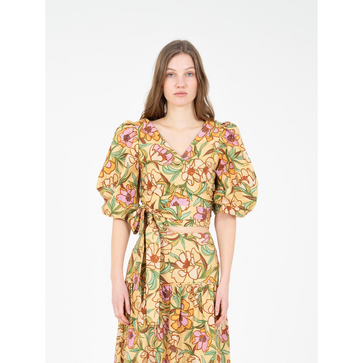 Top cruzado con estampado floral Lysandra