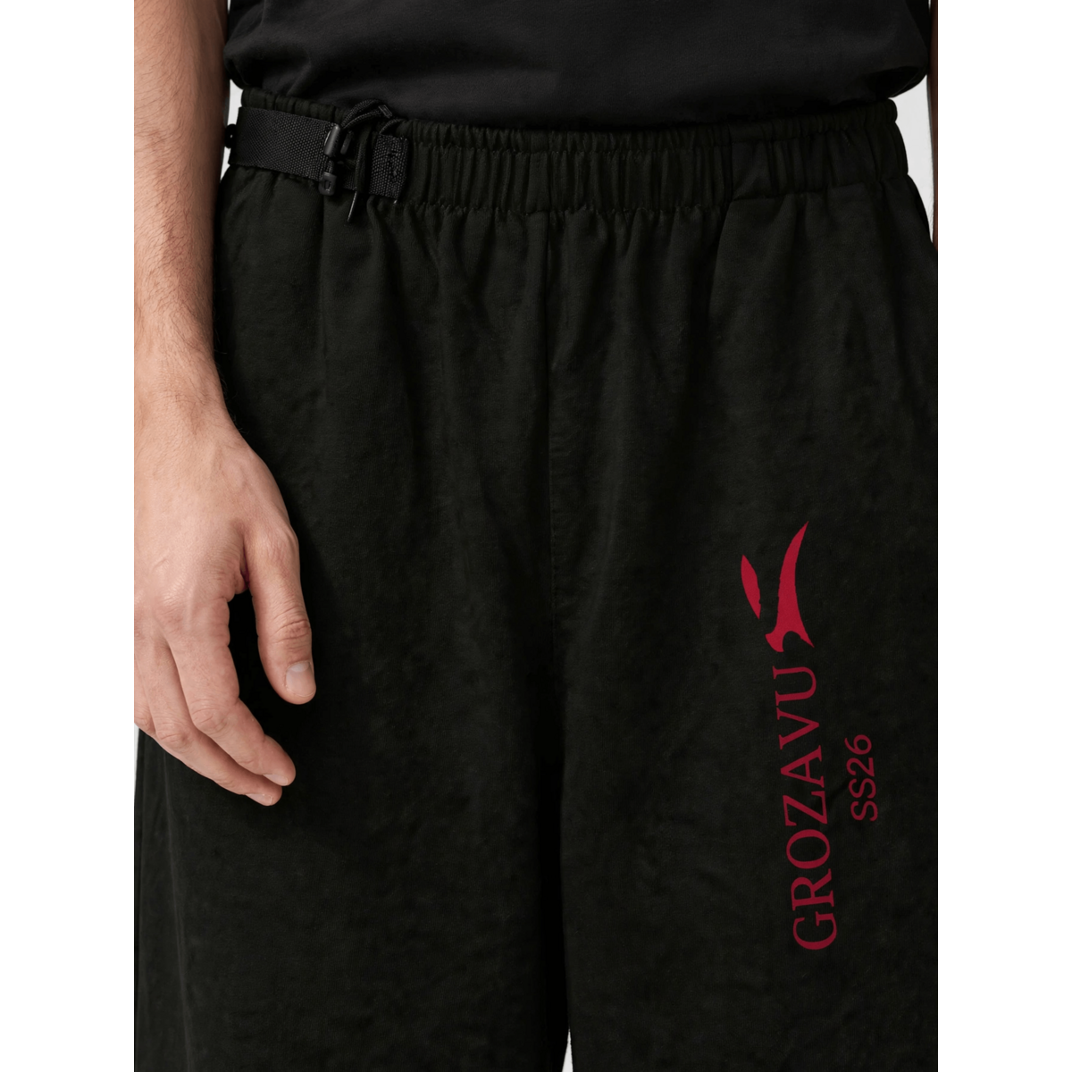 SS26 Hose mit weitem Bein – Deep Red Mark