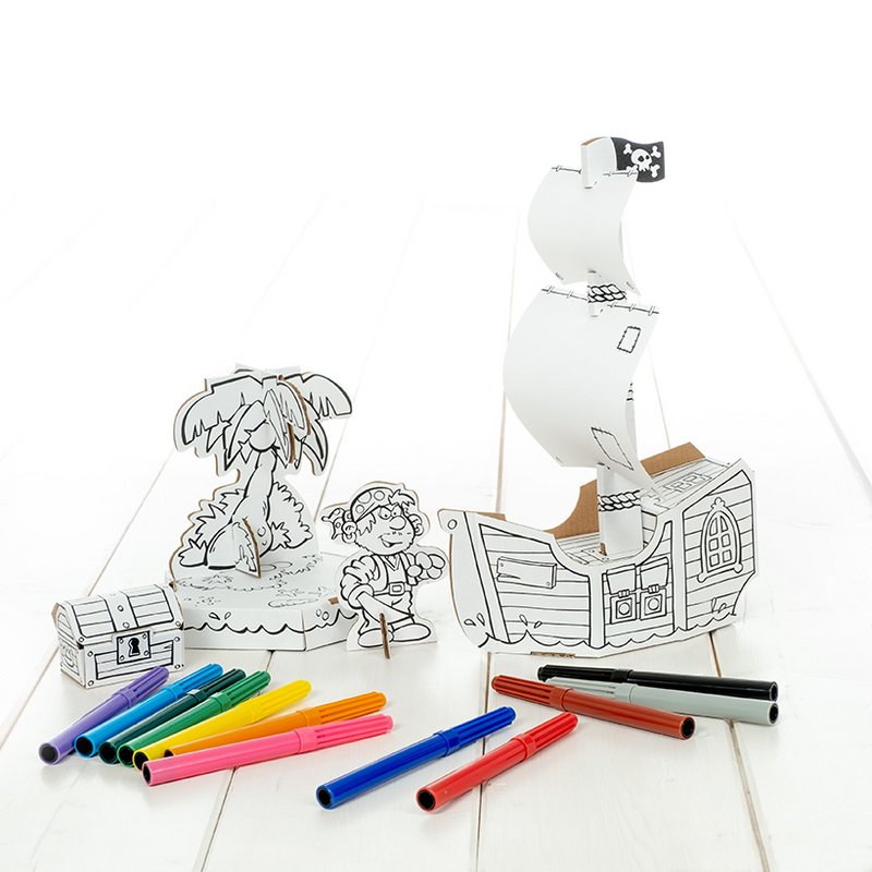 Pequeño barco pirata