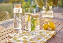 Drinking glass with bamboo lid and glass straw 580ml FSC 100%