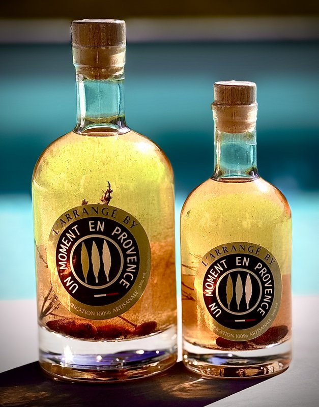 Rhum Arrangé Thym 35 cl : Une Évasion Provençale dans Chaque Goutte 🍃🥃