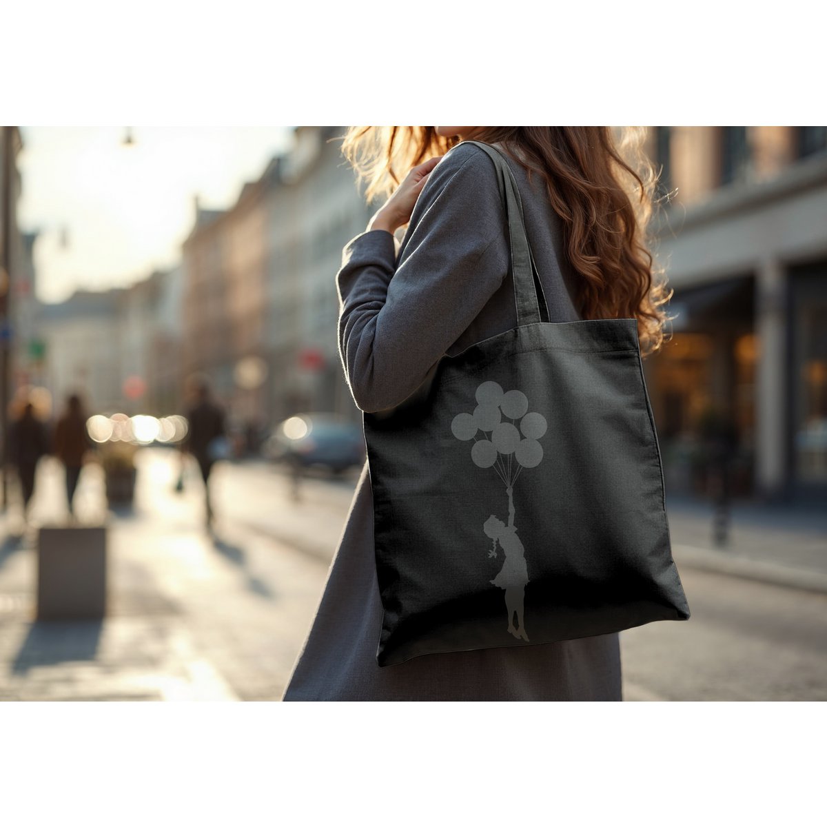 Banksy's Graffiti Tote Bag/Street Bag - Chica Globos Voladores