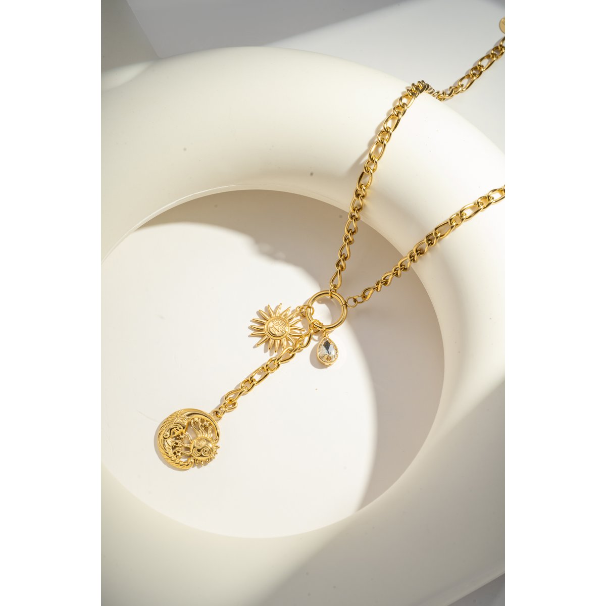 Y -vormige ketting met roestvrijstalen zon en maanhanger