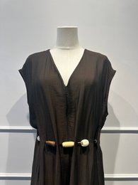 Lang Jumpsuit-kjole med perlebælte - VISCOSE - 8800