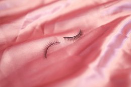 Lovely Lashes Deluxe Kit with Black Eyeliner