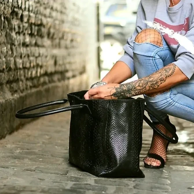 LOLA – Italian python-embossed leather bag – Black
