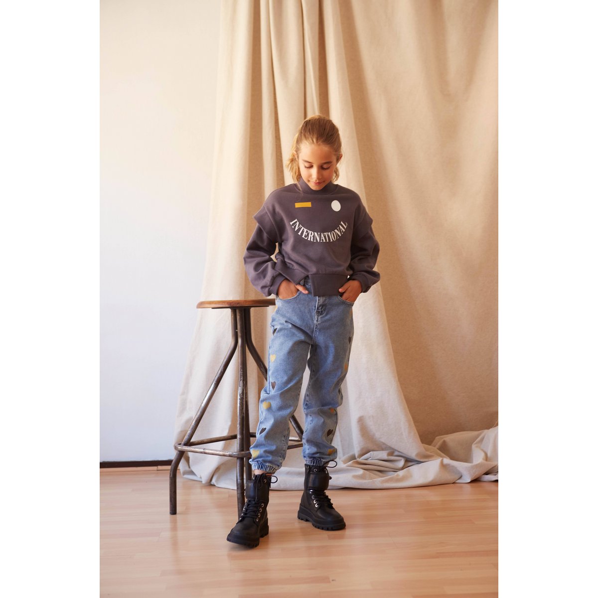 Girl's Long Sleeve Half Neck Sweatshirt