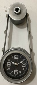 METALL-WANDUHR