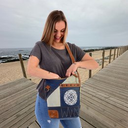 Sunsa dames schoudertas. Schoudertas gemaakt van upcycled jeans en canvas. Handtas vintage retro-stijl. Crossbodytas voor dames met mandala print