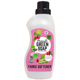 Fabric softener with patchouli and cranberry scent, 750ml bottle, eco-friendly and plant-based formula.