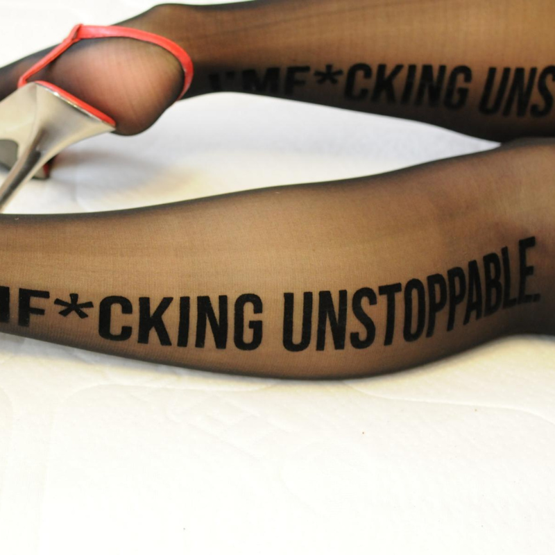 1-Pair #StatementTights I'M F*CKING UNSTOPPABLE "Message on Tights" schwarze Strumpfhose 40 DEN