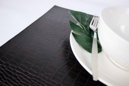Tischset 6-er Set rechteckig Kroko dunkelbraun schwarz