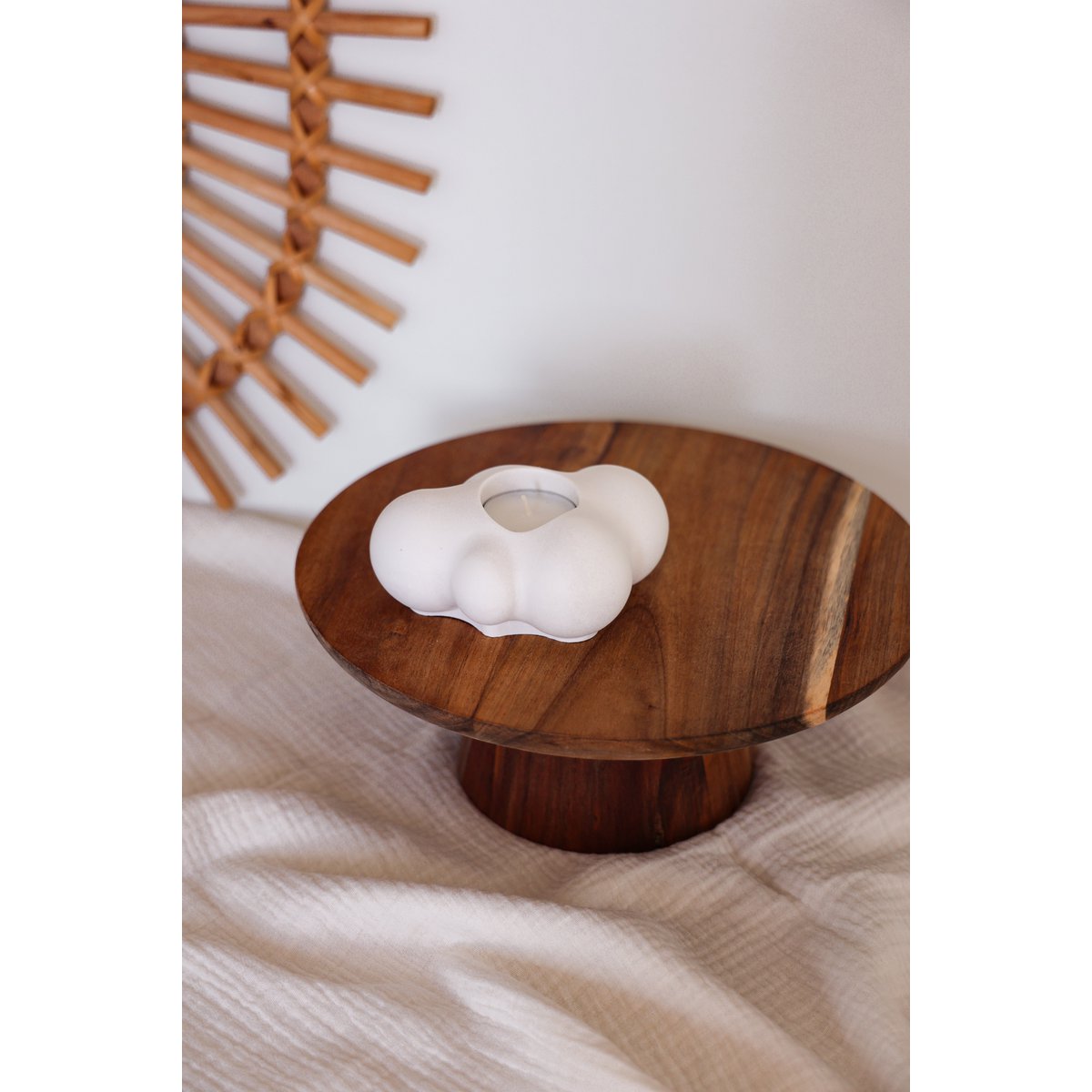 Cloud tealight holder