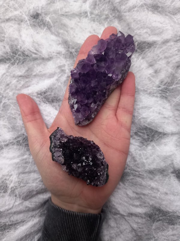 Grobe Amethyst-Cluster - mittel