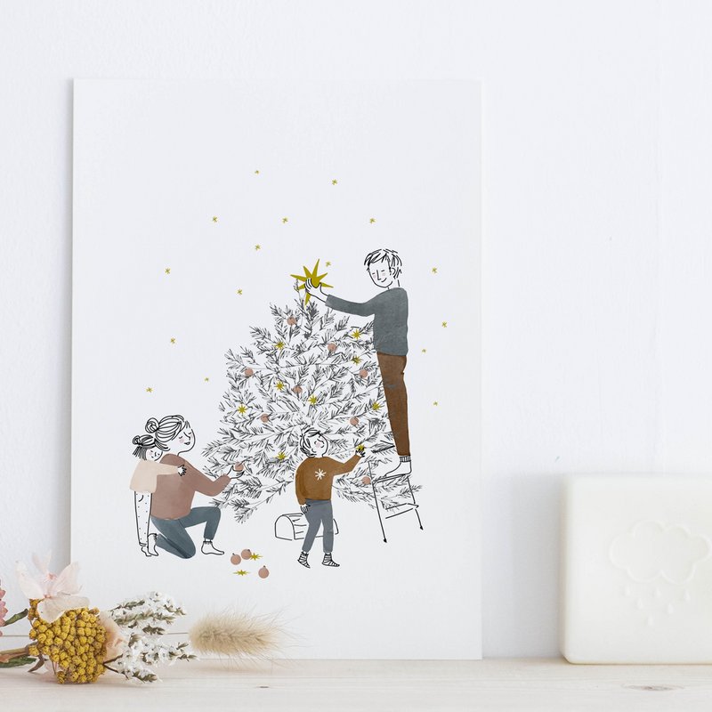 Tarjeta de Árbol de Navidad - Una familia se une alrededor del árbol de Navidad