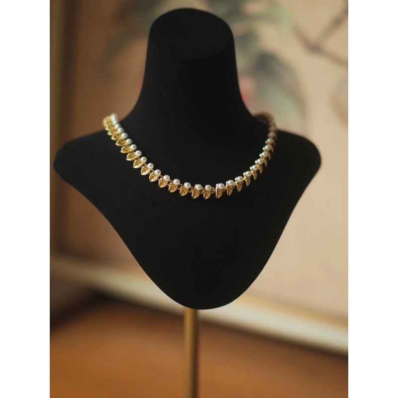 Vintage Golden Leaves Pearl Necklace